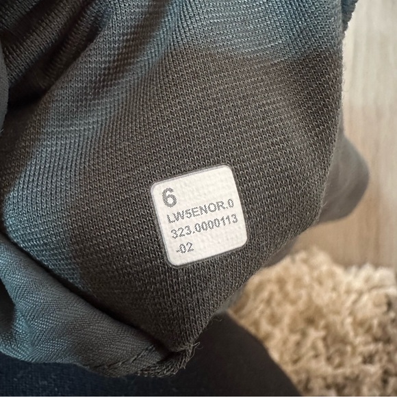 Lululemon Dance Studio Mid-Rise Full Length Pant
Dark Forest (?) Size 6 - Picture 5 of 13